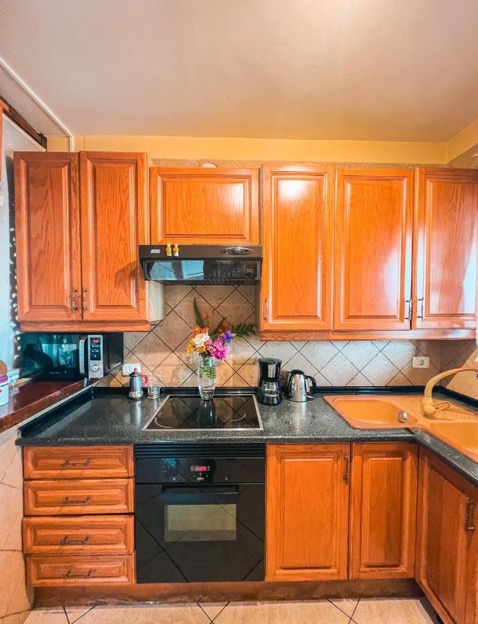 Apartment With Huge Deck Nestled In Marvelous Gardens - Nidos ラ・オロタバ エクステリア 写真