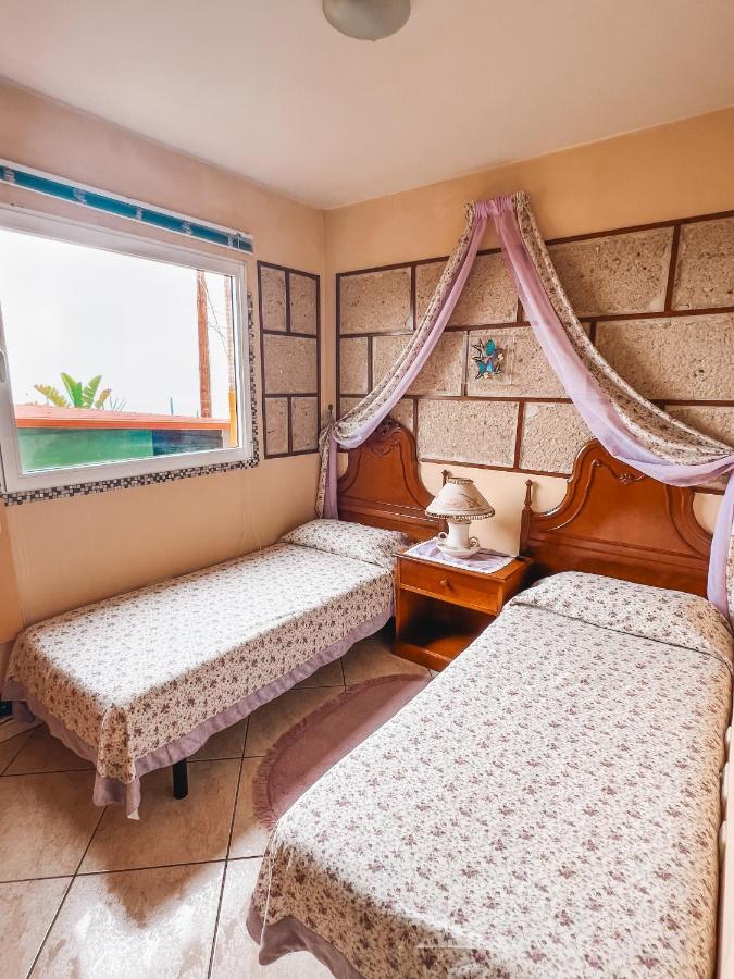 Apartment With Huge Deck Nestled In Marvelous Gardens - Nidos ラ・オロタバ エクステリア 写真